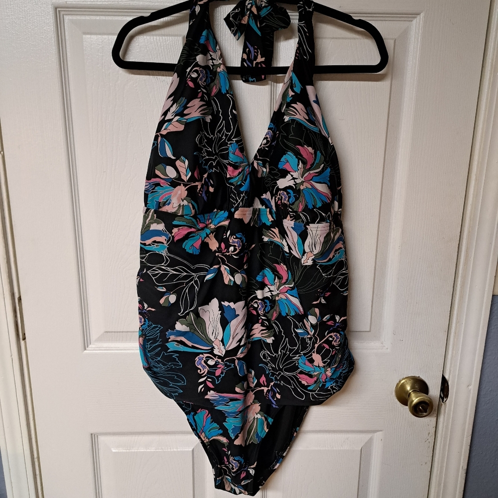 Womens time & Tru one piece swimsuit  size 24/26